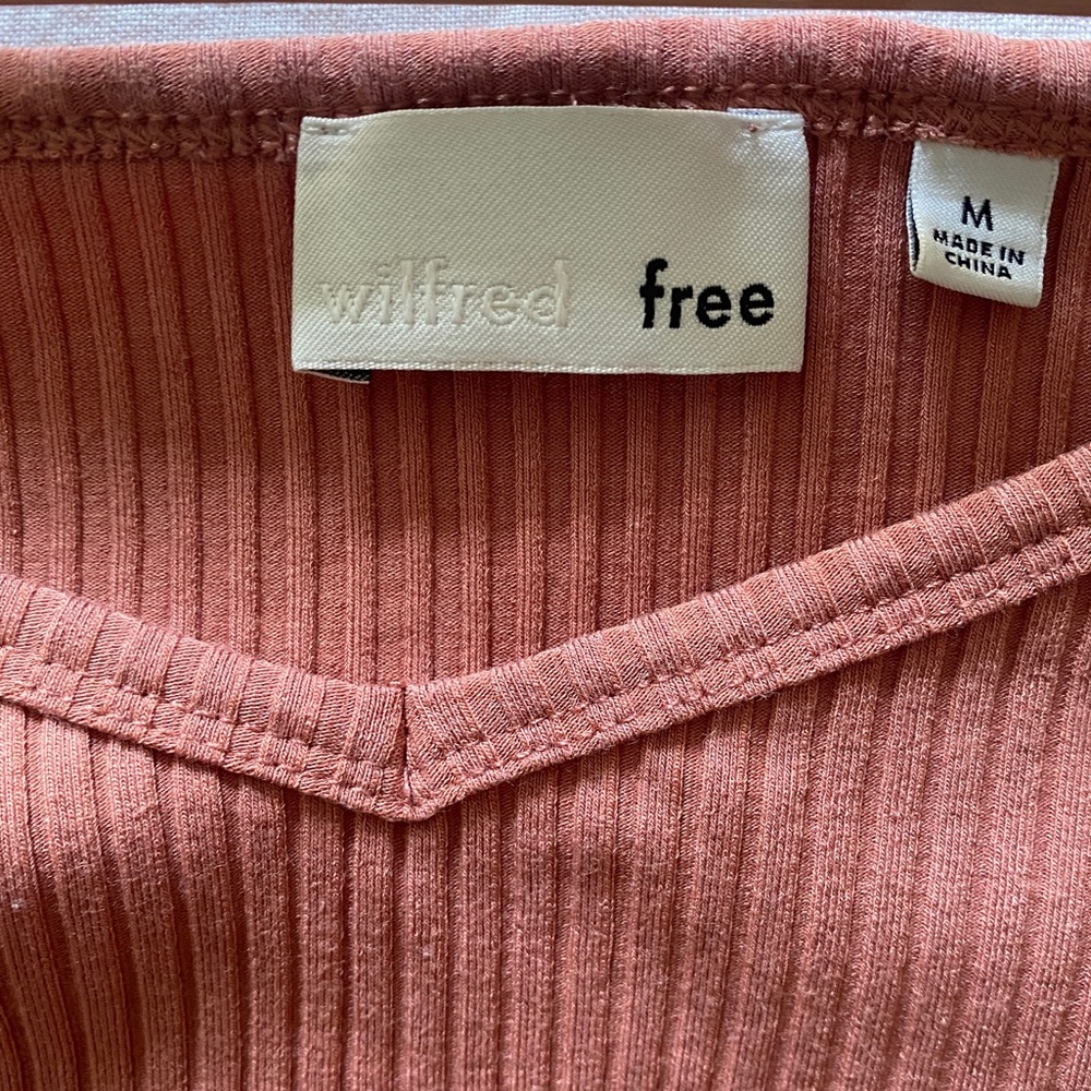 Aritzia Wilfred Free Pink Short Sleeve Bodysuit Size Medium - Picture 3 of 4